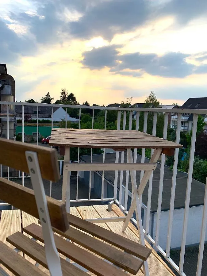 Διαμέρισμα Schoene 3-Zimmer-Wohnung In Koeln-Brueck Mit Eigenem Parkplatz